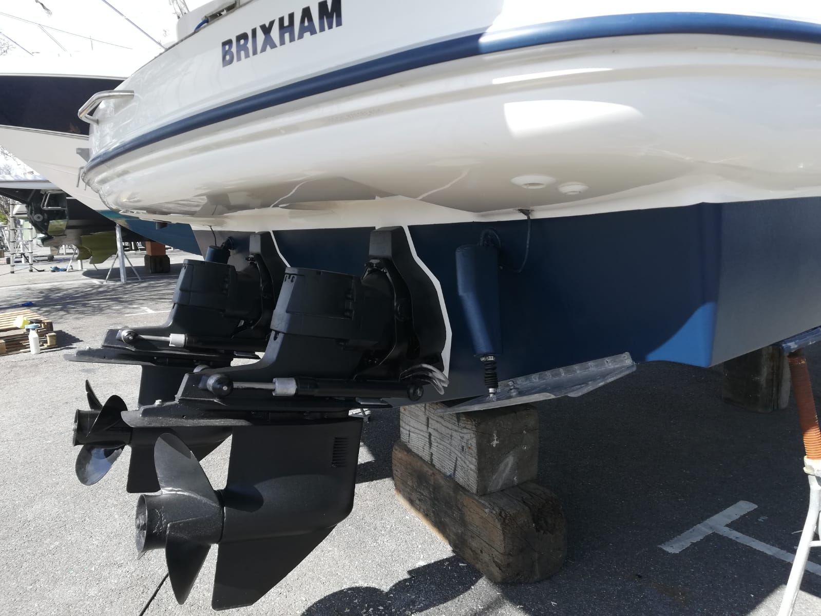 Hull and propeller maintenance